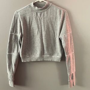 Cropped Tommy Hilfiger sweater